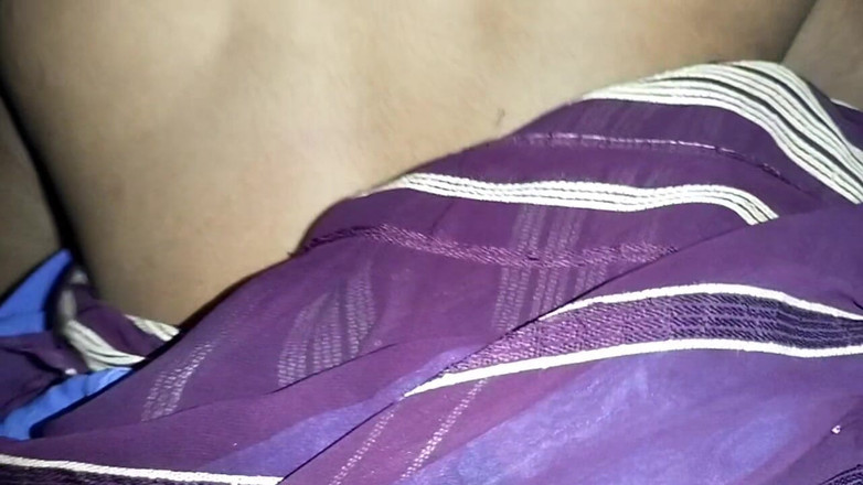 hotsimran70: Simran Bhabhi tvrdě šuká v nové poloze