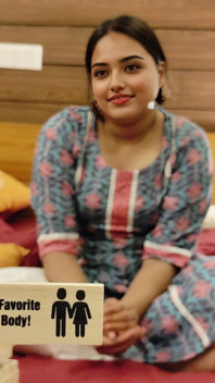 Ayushi bhabhi joue à un jeu sexuel pour couple avec son devar, vidéo complète