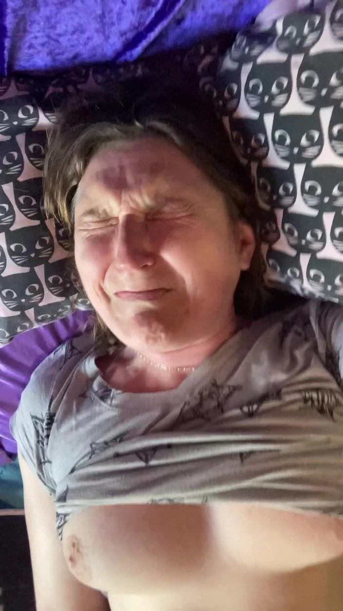 MistressWriggler: First Orgasm in Weeks!