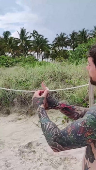 Piłka nożna granie plażowe babes W Little Bush Jc Wilds & Sofie Reyez creampied w czwórkę - Niemoralny na żywo 4K