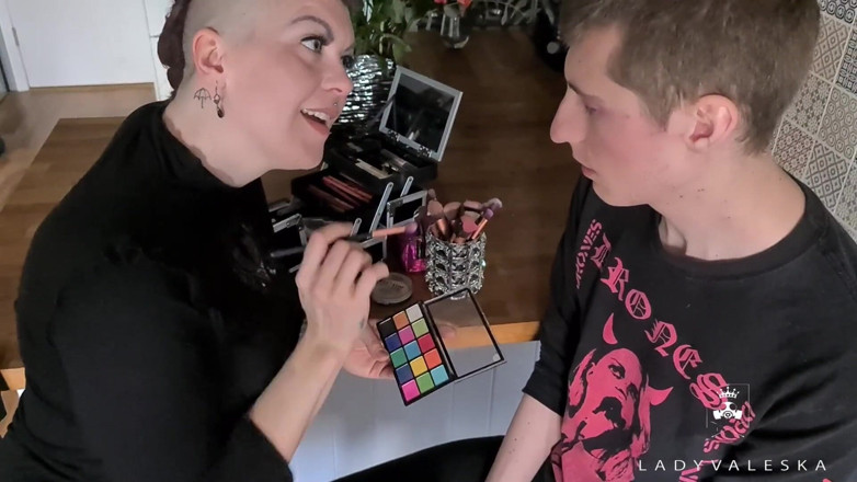 Lady Valeska: Přítel přítelkyně Pt. 1 make over