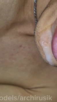 Kompilasi video cewek imut ini dicrot sperma sambil bugil