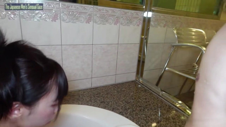 Jap Porn Project: Gülümseyen minik yumuşak göğüslü güzellik, arzu sınırdan kayar ve dağınık...