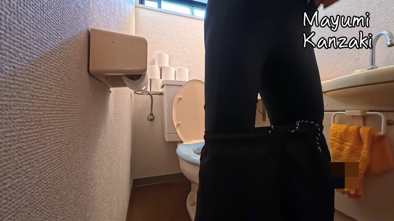Mayumi Kanzaki: Daily Life of a Japanese Wife Toilet 2