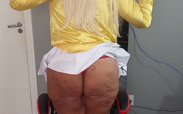 Sexy ass CDzinhafx: 섹시한 비키니와 미니스커트 입은 내 엉덩이