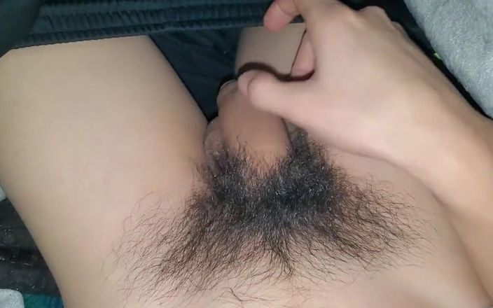 Z twink: Straight Guy in Bed Showing Dick Solo
