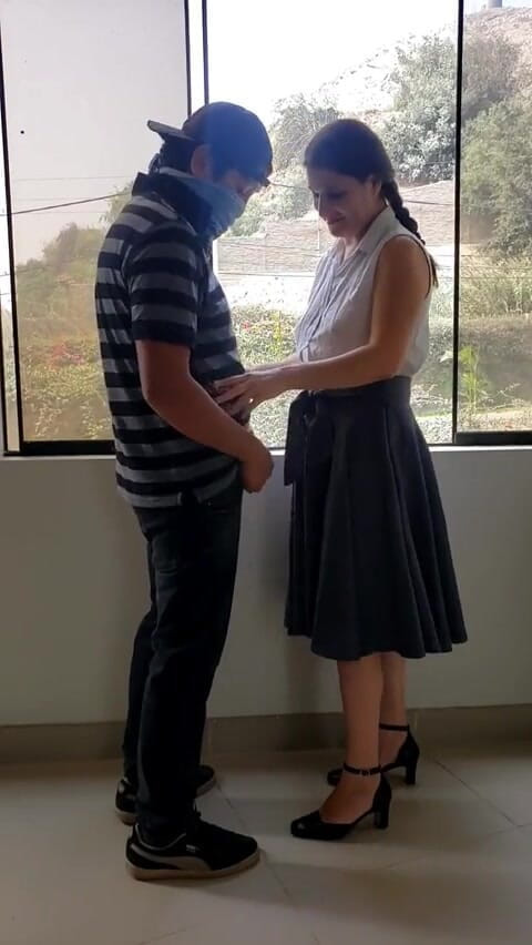 Agnes Swallow: Secretary Gives Me a Blowjob and Pisses with Excitement
