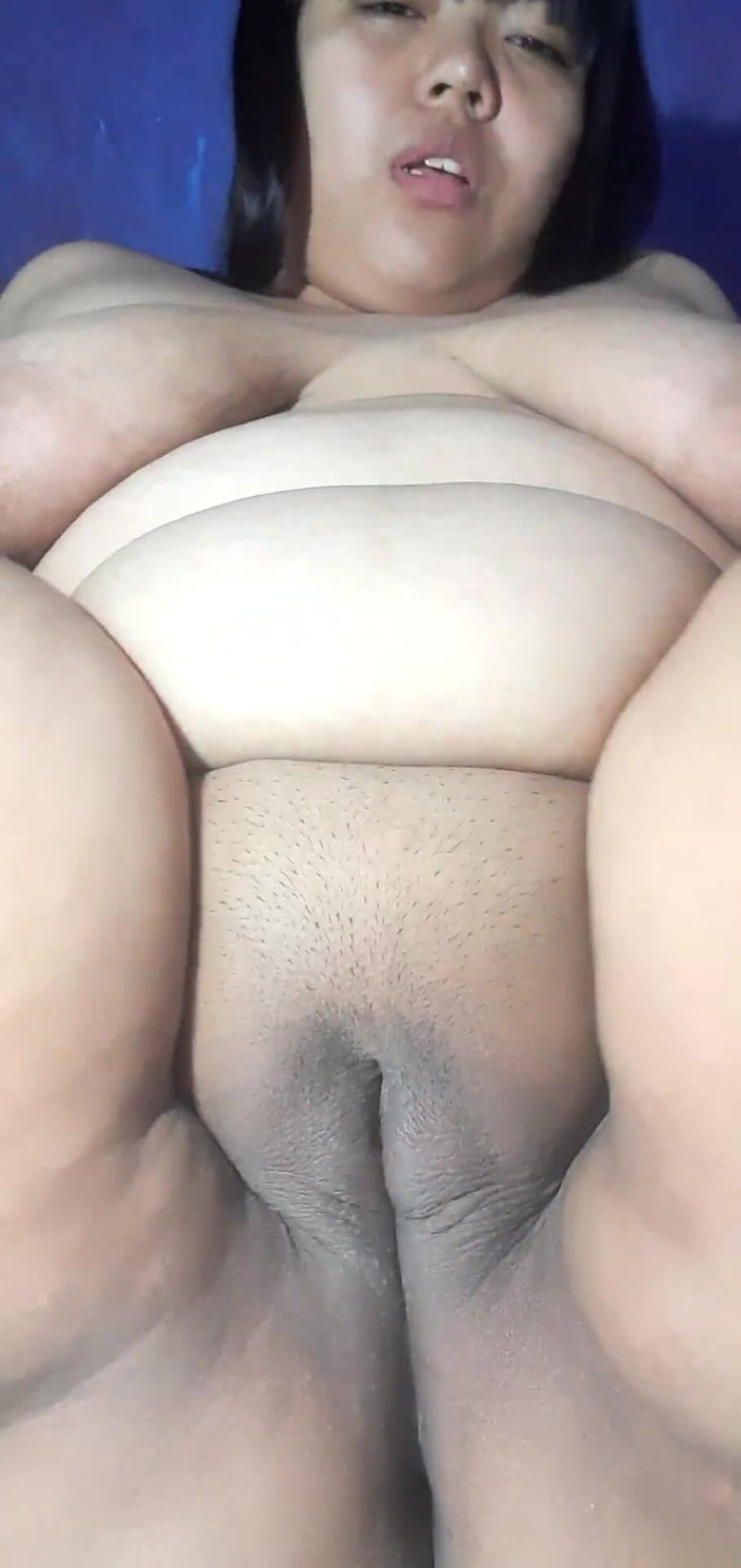 Big big ass studio [deactivated]: Chystáte se přijít ošukat tuto kundičku?