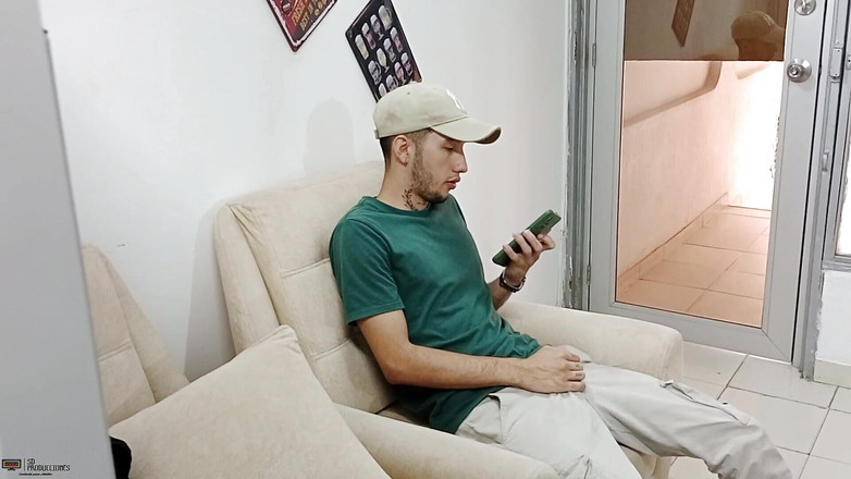 Vayolet: Krásná Latina Chce Ochutnat Můj Velký Penis! - Porno ve španělštině