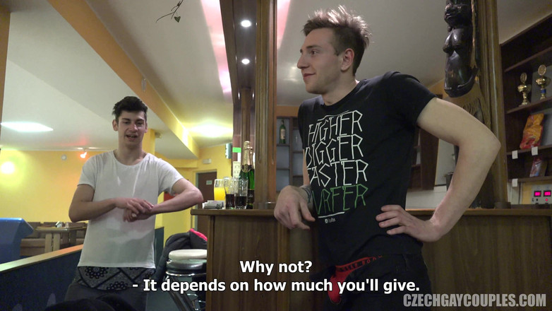 Czech Gay Couples: Cặp đôi đồng tính Séc 10 quán rượu bẩn thỉu bang - các chàng...