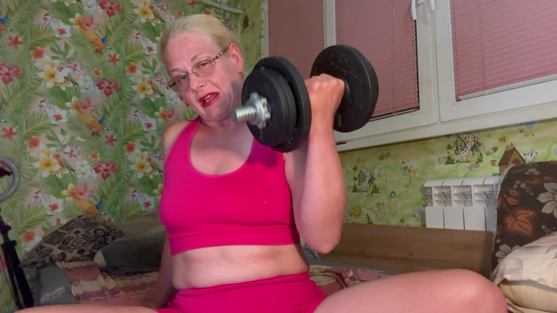 Putarankahotmilf: Winda dumbbell, Bitseps Fetish, Błagaj o spermę