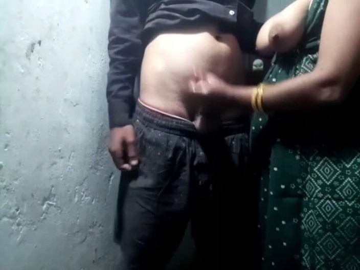 Guddi: Ночью У Невестки Деси И Занималась Сексом