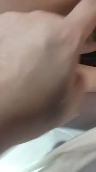 Jízda na milf učitelce, stříká a smočí celou postel, když ji ošukám zezadu