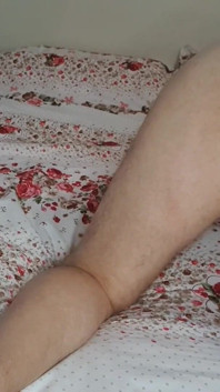 Cewek sange ini lagi asik seks anal ekstrem pakai dildo ukuran XL Butt plug 45cm besar menghancurkan pantat gemuk pacarku