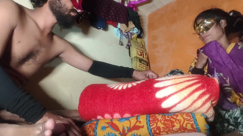 Sexy biwi: Tamil Bhabhi zerżnięta w dupę przez chłopca Marathi