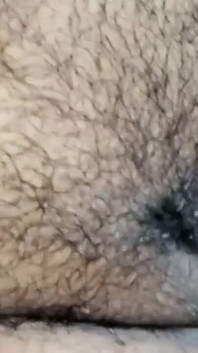 Chatte poilue et aisselles poilues, femme pulpeuse, netu se rase la chatte, chatte gonflée, chatte rasée