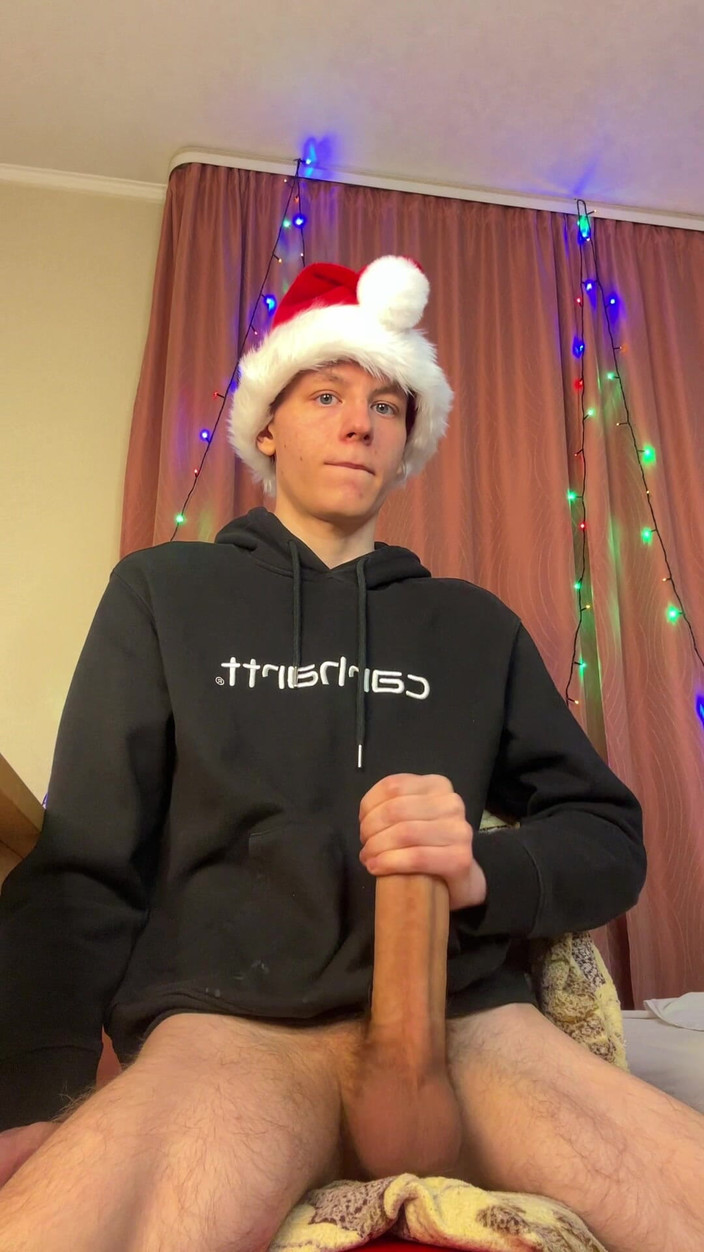 Morflot24: 快速浴室撸管结束射在镜子上