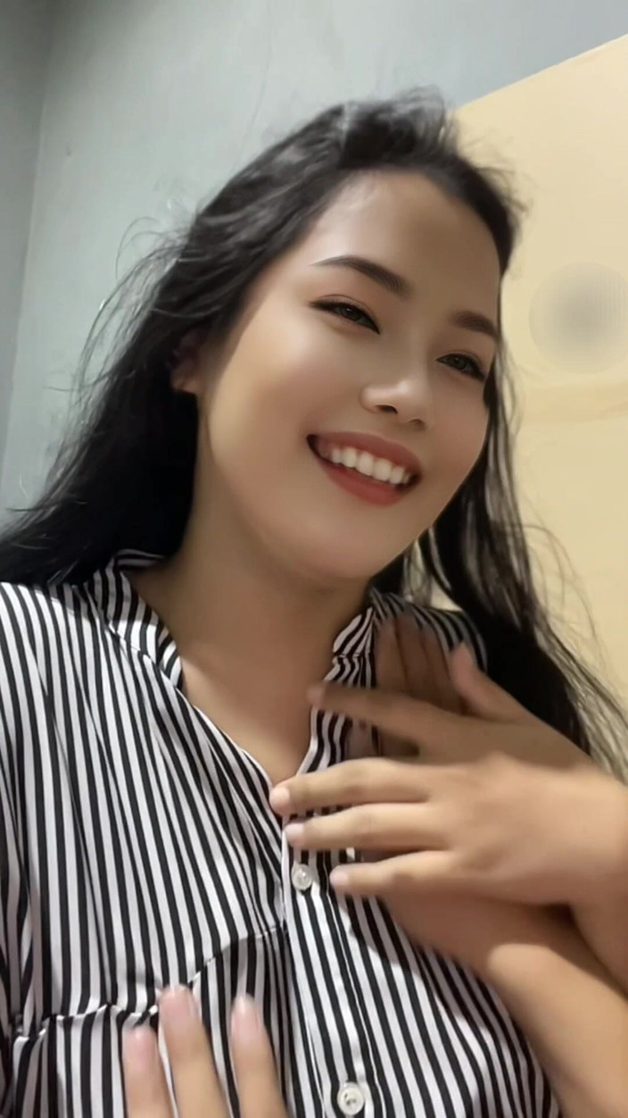 Naylalala: Young Mom's Handjob Is so Good It Makes Me Squirt