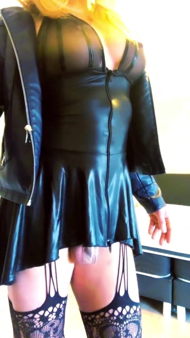 RaffaellaCarodo: Tranny bitch smoker for alpha men