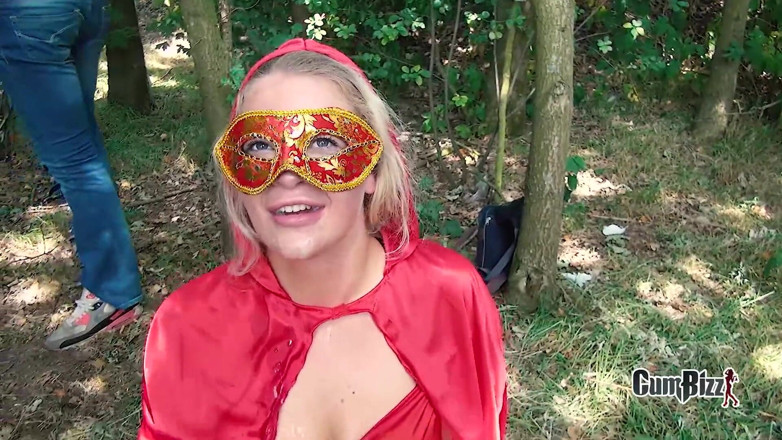 Cumbizz: Cumdumping outdoor Dutch teen whore