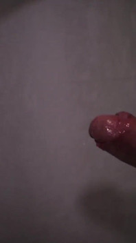 Muie facială cu un armăsar sexy tatuat, Mike, folosind gura Magic C sweet twink și acoperindu-i fața cu spermă groasă