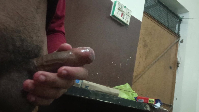 Brijesh 270: Mia moglie mi lascia solo a casa ma il mio...