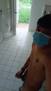 Rentaboy Outdoors Sessions: the Public Toilet