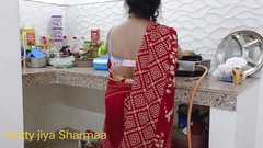 Hotty Jiya Sharmaa: Une demi-sœur qui faisait du chowmin dans la cuisine s’est...