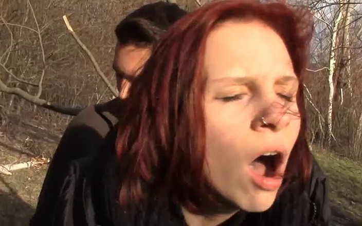 FoxyMedia: ストリートクイック - 一切れ取る、フェラチオ、射精