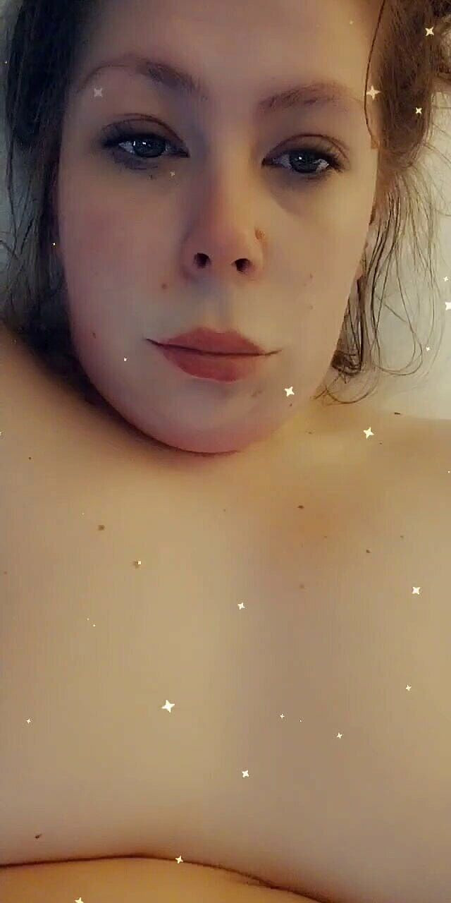 QueenPetty313: Queen Petty313 Detroit - Moje nejhorší bílá děvka vůbec kundička zůstává...