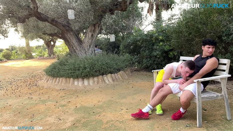 Amateur Guys Fuck: Agf: Saya Bersenang-senang Dengan Teman Saya Di Taman Dalam Tampilan...