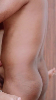 Vedeta porno indiană Suhna - primul videoclip mms cu pierderea virginității făcut public