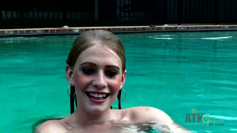 ATKIngdom Fans: Alli jumps into the pool naked while chatting