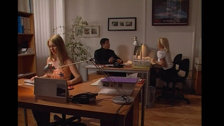 Vintage megastore: Lesbian Fisting Di Pejabat Untuk Dua Perempuan Jalang Penyayang Pepek...