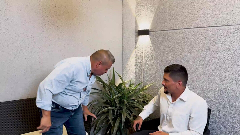 Kylei Ellish: Podvádějící latina MILF šuká ptáka nejlepšího přítele jejího manžela, velký zadek...