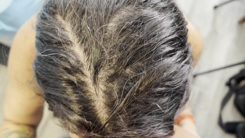 PsiloSiren: Nová MILFka od vedle šuká a kouří toma souseda