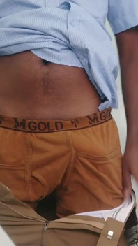 Tamil10inches, grosse noire