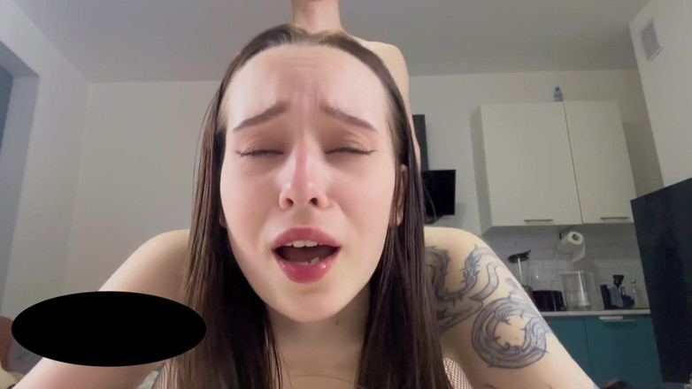 HannahKim: My Stepsister Begged to Bring Her to Orgasm
