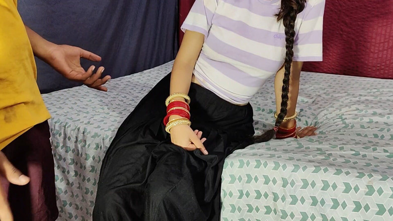 KavitaBhabhi: Služebník skryl oblek paní, pak řekl, že nedáte slevu, dokud nedostanete oblek