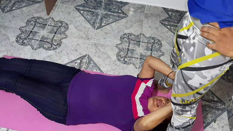 Victor y Natalia: 我们锻炼后做爱