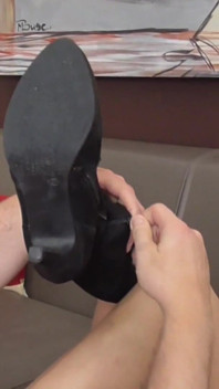 Aggressiv Sock Smelling