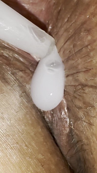 Squirt lubrifiant dans mon cul !