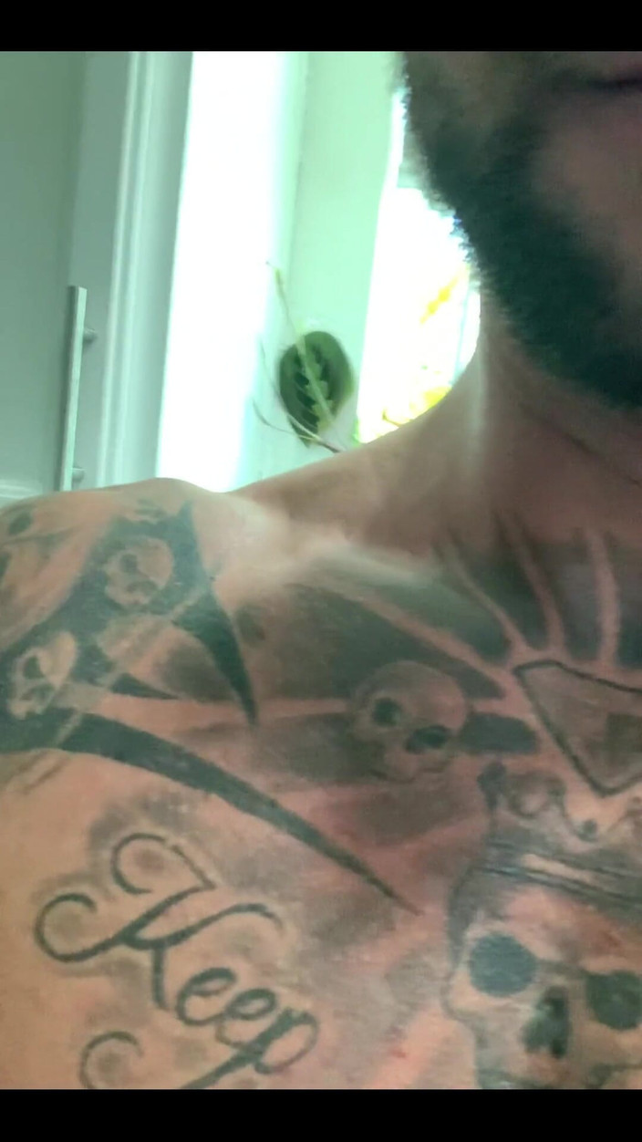 Jasons feet: Mi piace essere un gigante e ti uso come voglio