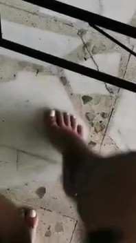 你的意大利女神还在下面吗？