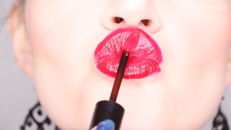 Lady Mesmeratrix Official: Trance merah...