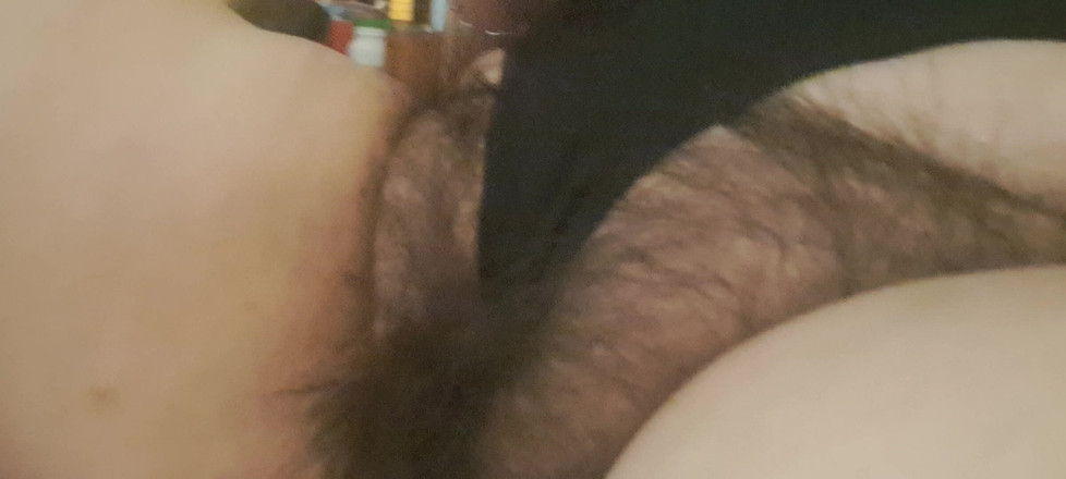 Mommy big hairy pussy: La figa grassa, pelosa e calda della matrigna