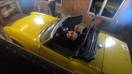 Camilla Creampie: Dietro le quinte auto vintage