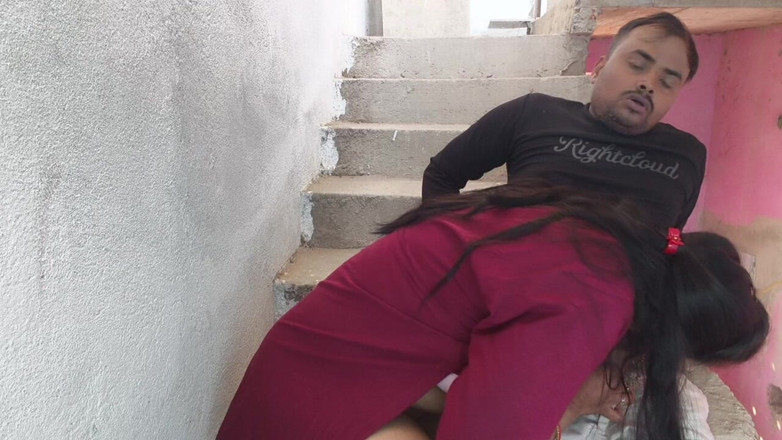 Sona bhabhi: Venkovní sexuální video desi indického vysokoškolského páru
