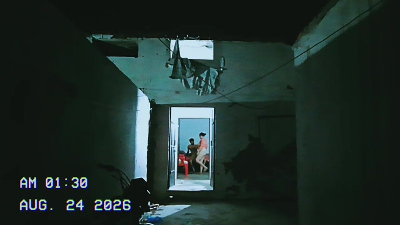 Abida sexy: 她每天都来来去去，嘴里塞着一根鸡巴 - 被拍到