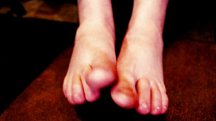 Campsissyboi: Serie de masturbare și adulmecăre cu picioare murdare și împuțite nespălatite